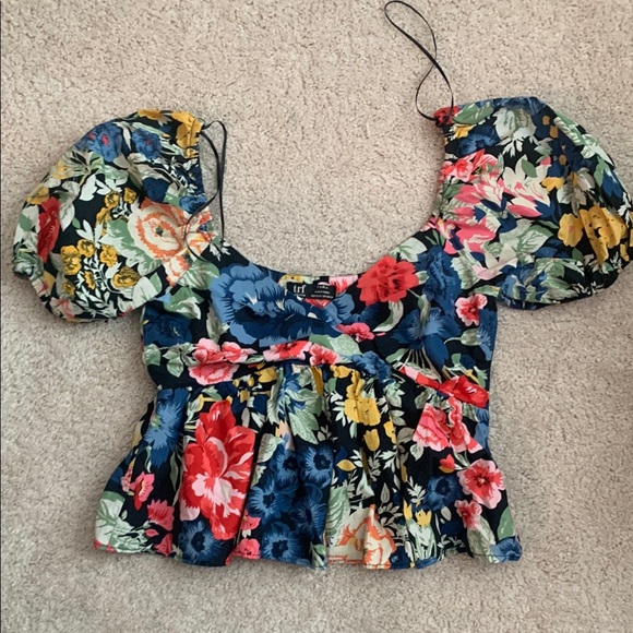 Zara Floral Puff Sleeve Top - Picture 1 of 4